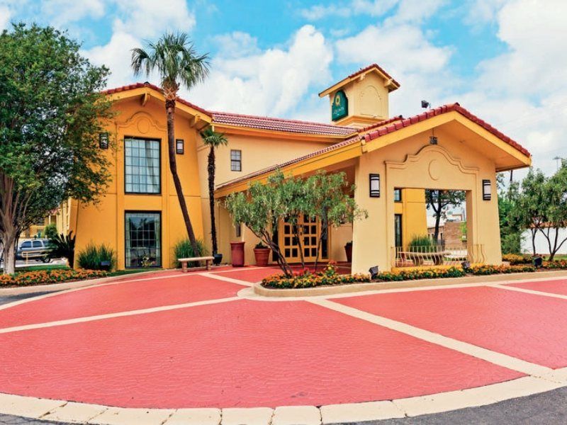 La Quinta Inn By Wyndham San Antonio Lackland Exterior photo